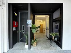 North Bridge Road (D7), Retail #553686241